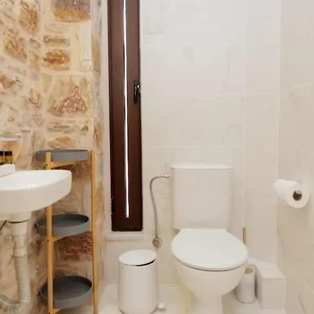 Elaida- πολυτελής βίλα-θέα θάλασσα, μάνη Villa Szkutári