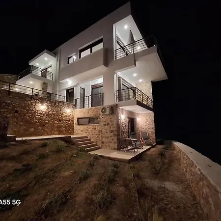 Villa Elaida- πολυτελής βίλα-θέα θάλασσα, μάνη Szkutári