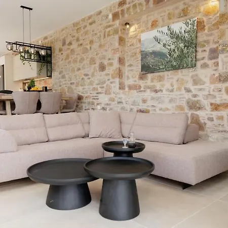 Elaida- πολυτελής βίλα-θέα θάλασσα, μάνη * Skoutárion