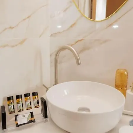 Elaida- πολυτελής βίλα-θέα θάλασσα, μάνη