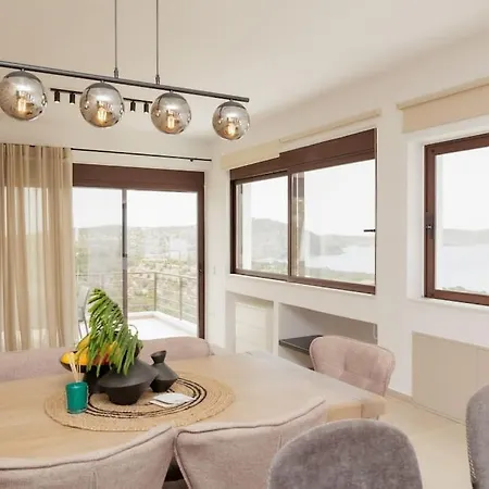 فيلة Elaida- πολυτελής βίλα-θέα θάλασσα, μάνη *