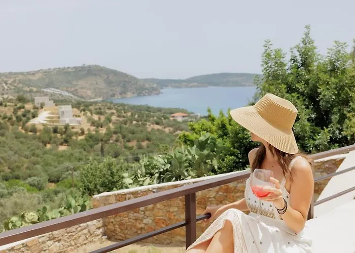 Elaida- πολυτελής βίλα-θέα θάλασσα, μάνη