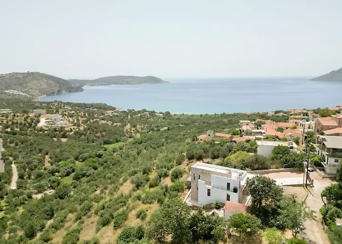 Elaída- πολυτελής βίλα-θέα θάλασσα, μάνη Villa