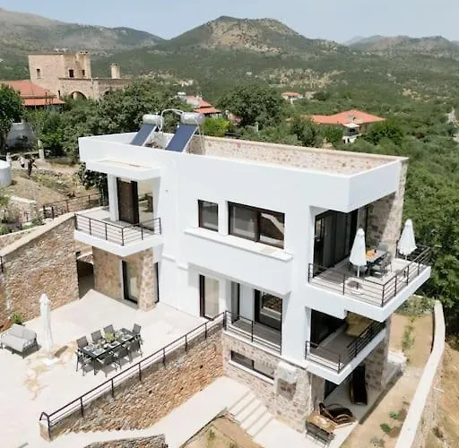 Elaida- πολυτελής βίλα-θέα θάλασσα, μάνη