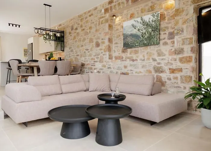 Elaida- πολυτελής βίλα-θέα θάλασσα, μάνη * Skoutárion