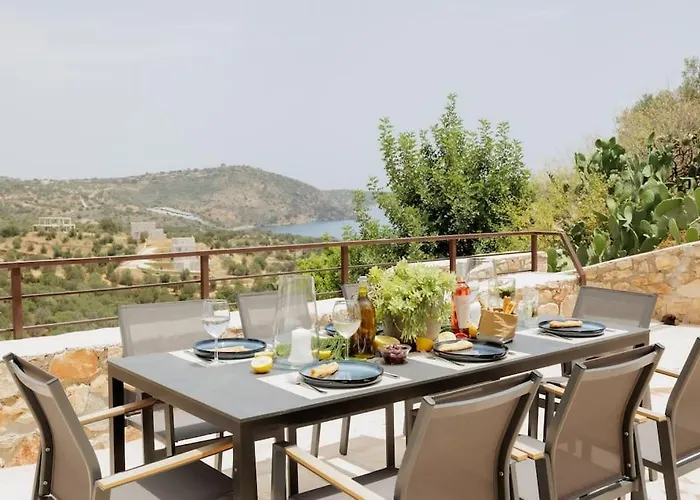 Elaida- πολυτελής βίλα-θέα θάλασσα, μάνη فيلة Skoutárion